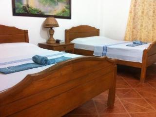 Villa Criselda Resort Balabag  Екстер'єр фото