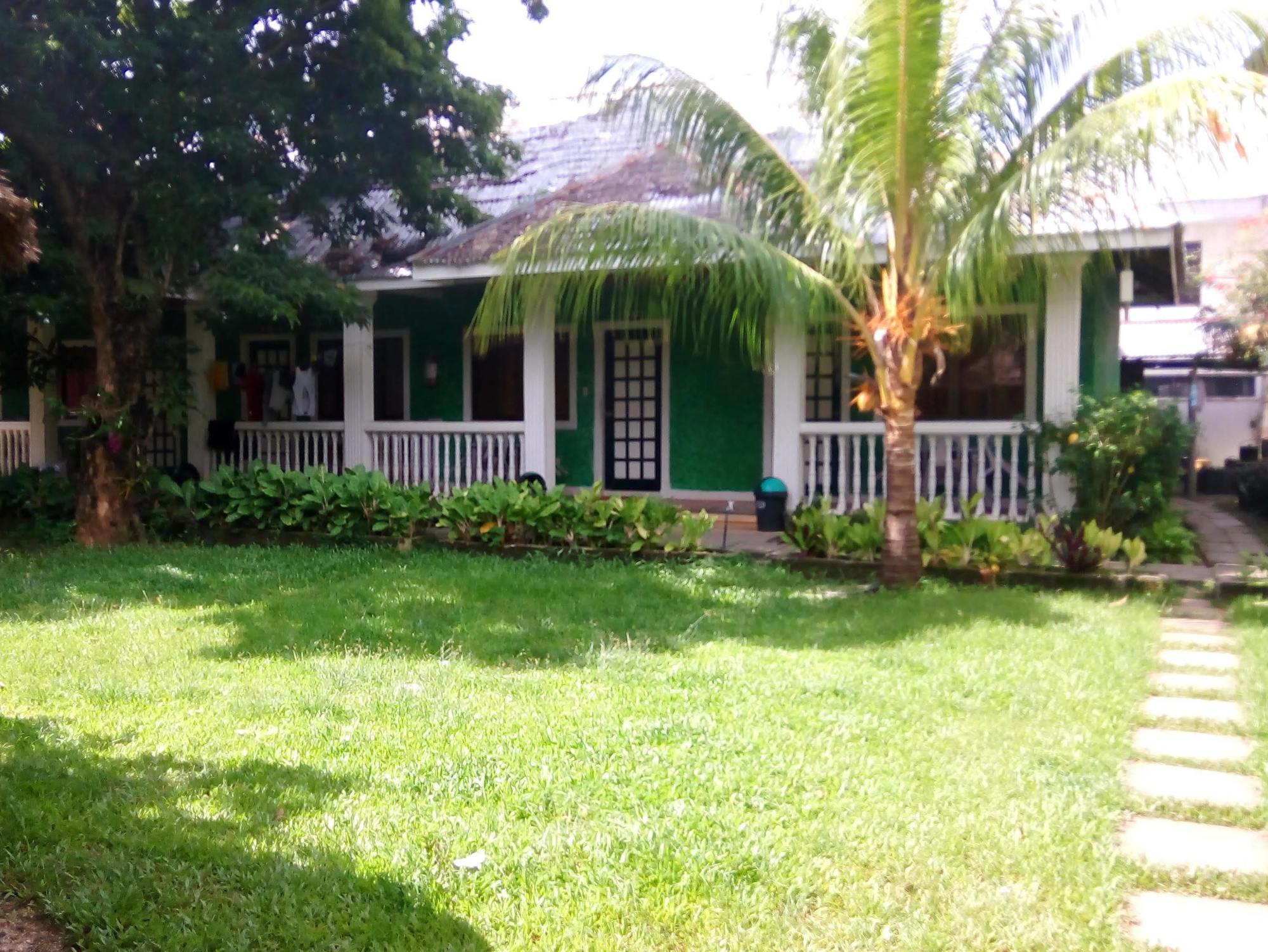 Villa Criselda Resort Balabag  Екстер'єр фото